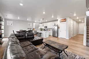 1503 27th St NW, Puyallup, WA 98371 - Photo 4