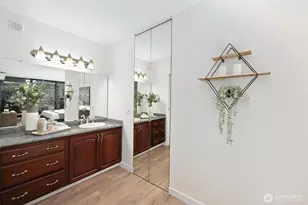 2100 3rd Ave, Seattle, WA 98121 - Photo 12