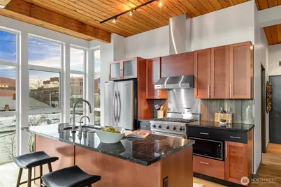 125 E Lynn Street #301, Seattle, WA 98102 - Photo 6