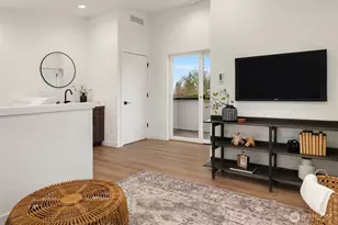 7426 2nd Ave NE, Seattle, WA 98115 - Photo 24