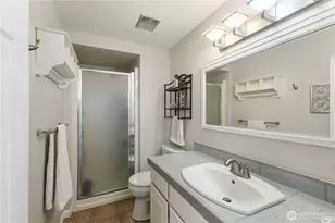 5737 Overlook Ave NE, Tacoma, WA 98422 - Photo 30