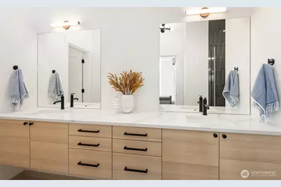 1715 17th Avenue, Seattle, WA 98122 - Photo 16