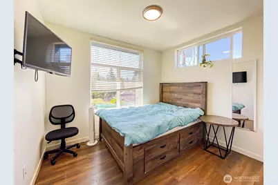 1017 NE 55th Street, Seattle, WA 98105 - Photo 20