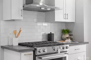 1516 S Bennett St, Seattle, WA 98108 - Photo 8