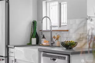 1516 S Bennett St, Seattle, WA 98108 - Photo 10