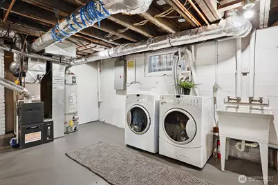 318 N 77th Street, Seattle, WA 98103 - Photo 22