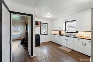 1205 NW Kerron St, Winlock, WA 98596 - Photo 8