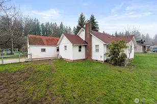 1205 NW Kerron St, Winlock, WA 98596 - Photo 2