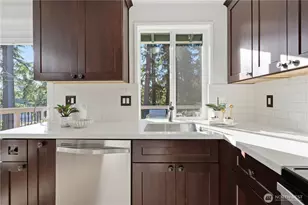 9211 NE 136th Pl, Kirkland, WA 98034 - Photo 10