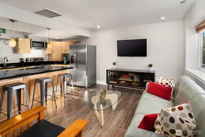 5217 5th Avenue NE, Seattle, WA 98105 - Photo 18