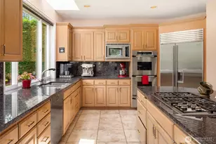 21315 SE 11th St, Sammamish, WA 98075 - Photo 12