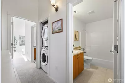 18258 NE 96th Way #101, Redmond, WA 98052 - Photo 22