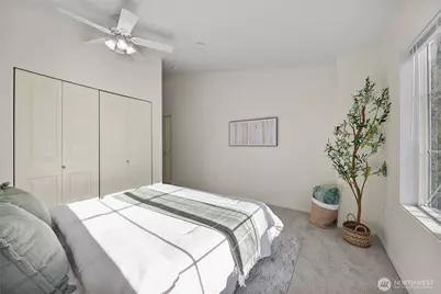 18258 NE 96th Way #101, Redmond, WA 98052 - Photo 18