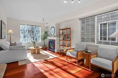 18258 NE 96th Way #101, Redmond, WA 98052 - Photo 6