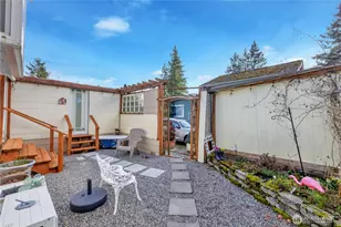 18425 NE 95th St, Redmond, WA 98052 - Photo 22