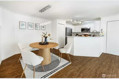 424 102nd Street SE #108, Bellevue, WA 98004 - Photo 4