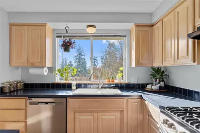 2123 Viewcrest Place, Oak Harbor, WA 98277 - Photo 14