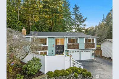 9424 235th Place SW, Edmonds, WA 98020 - Photo 2