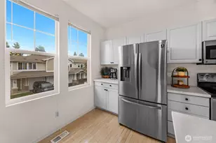 14007 69th Dr SE, Snohomish, WA 98296 - Photo 8