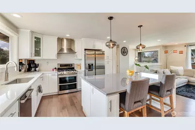 950 Anacortes Court NE, Renton, WA 98059 - Photo 16