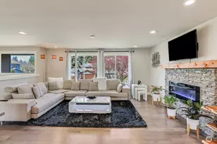 950 Anacortes Ct NE, Renton, WA 98059 - Photo 8