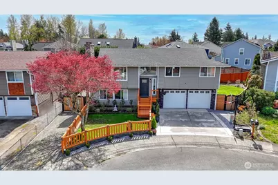 950 Anacortes Court NE, Renton, WA 98059 - Photo 2