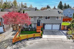 950 Anacortes Ct NE, Renton, WA 98059 - Photo 2