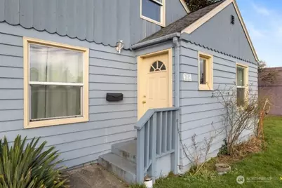 3013 19th Street, Everett, WA 98201 - Photo 2