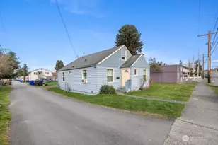 3013 19th St, Everett, WA 98201 - Photo 2