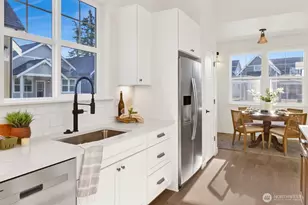 530 E Sunset Dr, Bellingham, WA 98225 - Photo 14