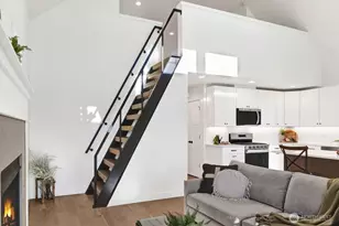 530 E Sunset Dr, Bellingham, WA 98225 - Photo 24