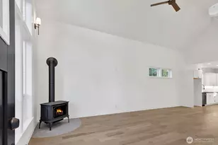 530 E Sunset Dr, Bellingham, WA 98225 - Photo 18