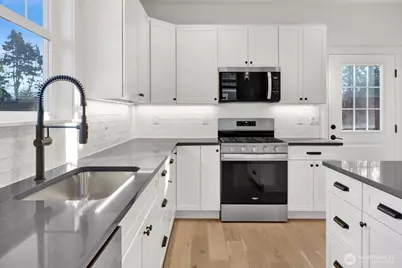 530 E Sunset Drive #14, Bellingham, WA 98225 - Photo 12