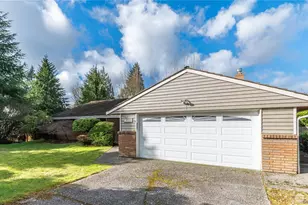 4717 149th Ave SE, Bellevue, WA 98006 - Photo 2