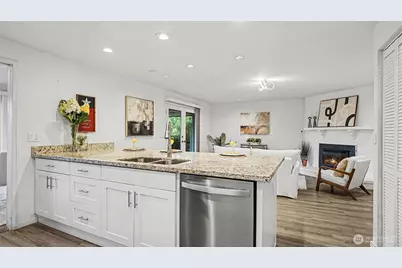 4717 149th Avenue SE, Bellevue, WA 98006 - Photo 12