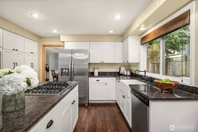 4662 244th Place SE, Issaquah, WA 98029 - Photo 14