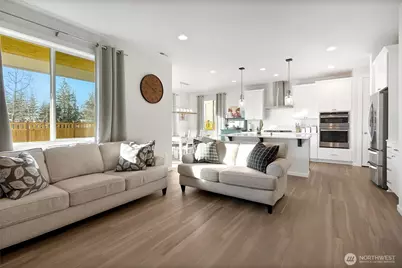 15132 Tyee Drive E, Bonney Lake, WA 98391 - Photo 2