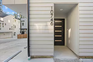 10746 Interlake Ave N, Seattle, WA 98133 - Photo 2