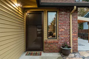 24709 13th Ave S, Des Moines, WA 98198 - Photo 2