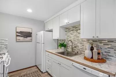 24709 13th Avenue S, Des Moines, WA 98198 - Photo 10