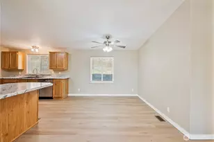 276 Alpenridge Rd, Kelso, WA 98626 - Photo 8