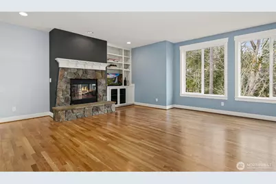 9110 NE 160th Place, Bothell, WA 98028 - Photo 10