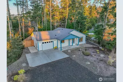 312 Pearsall Street SE, Ocean Shores, WA 98569 - Photo 2