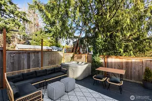 712 NW 95th St, Seattle, WA 98117 - Photo 32