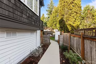 712 NW 95th St, Seattle, WA 98117 - Photo 34