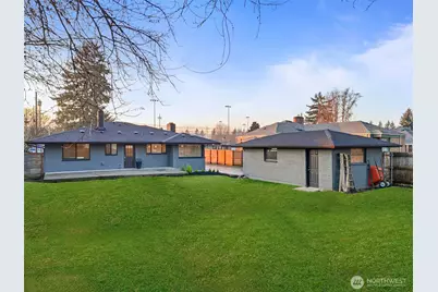 208 J Street NE, Auburn, WA 98002 - Photo 32