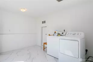 1546 Sturgus Ave S, Seattle, WA 98144 - Photo 18