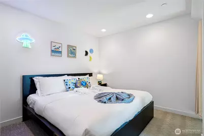 1546 Sturgus Avenue S, Seattle, WA 98144 - Photo 16