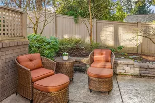 1708 Bellevue Way NE, Bellevue, WA 98004 - Photo 16