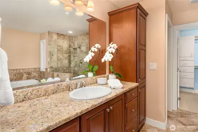 1708 Bellevue Way NE, Bellevue, WA 98004 - Photo 12